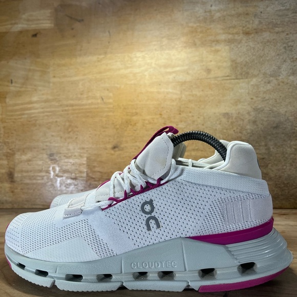 On CloudNova REFLECTIVE Womens Size 9 Running Shoes Sneakers White Carnation - Picture 4 of 12